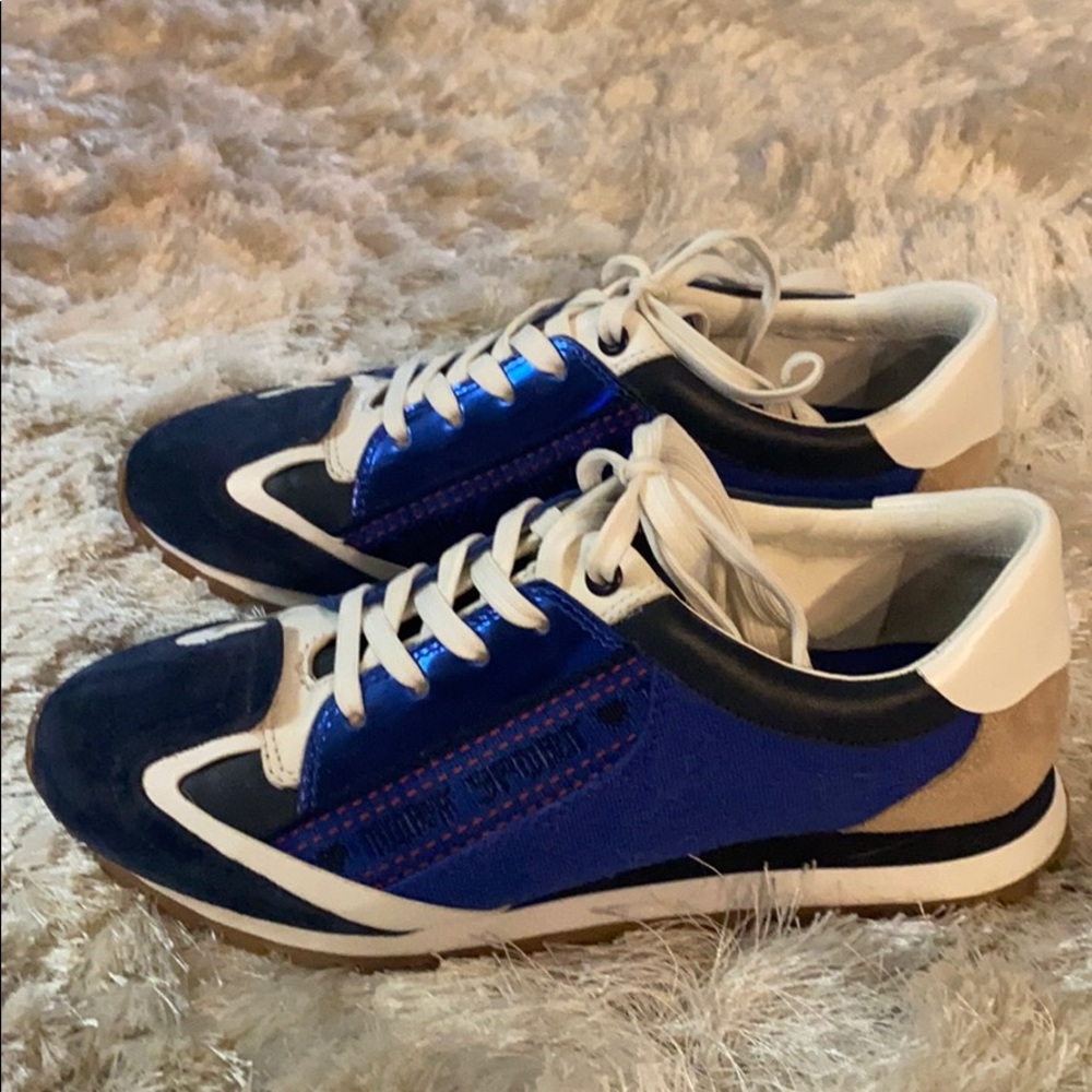 Tory Burch tennis shoes